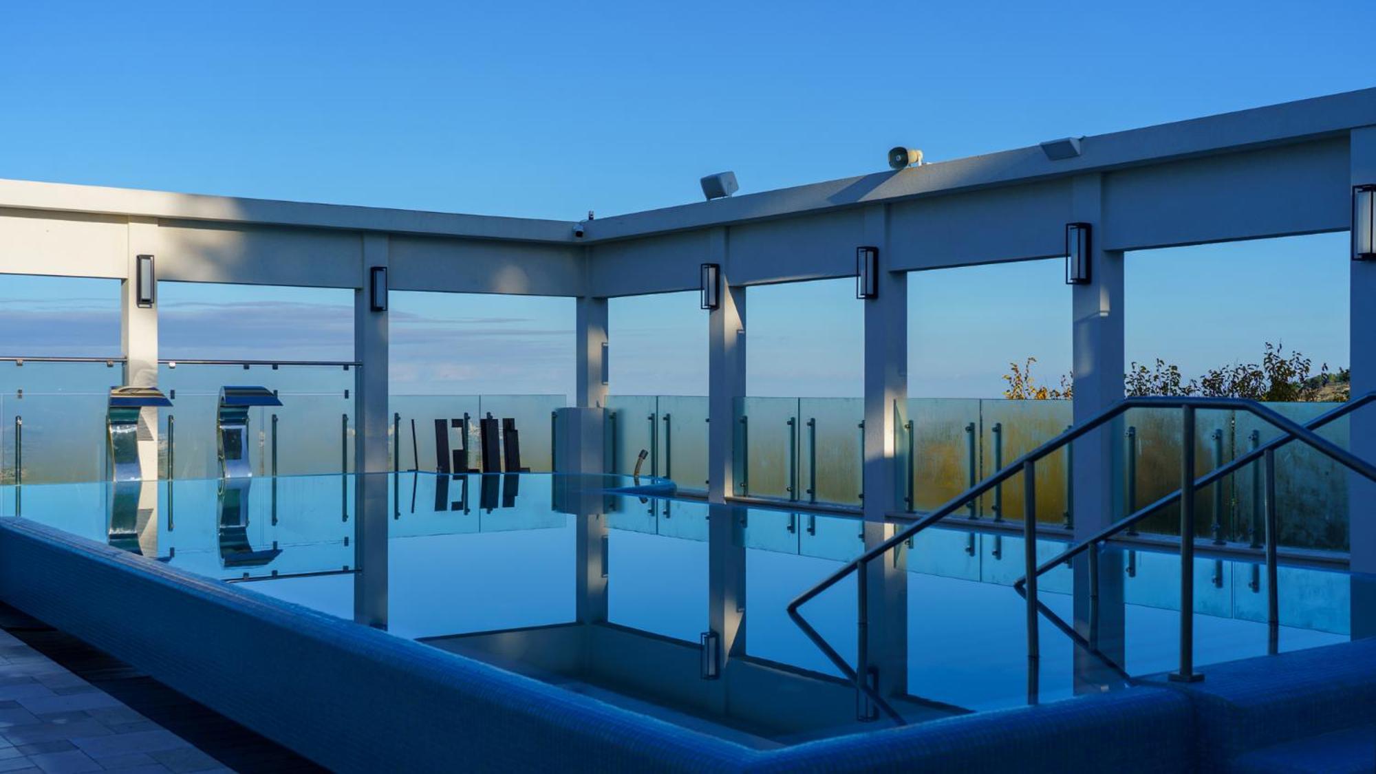 Almond Hotel - Adults Only Neve Ilan Eksteriør billede
